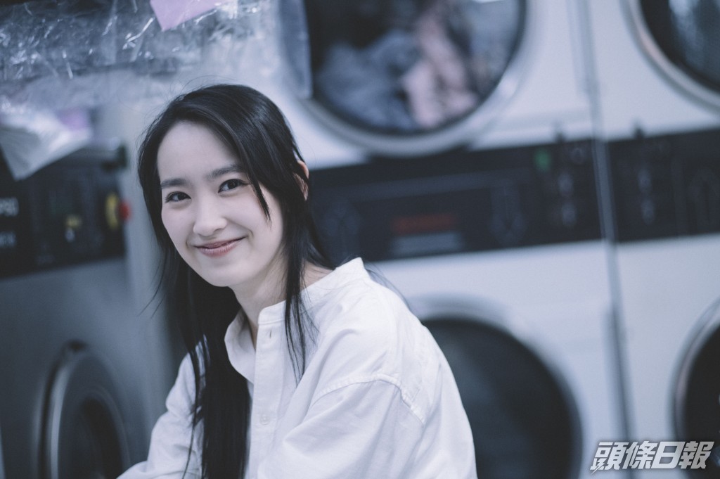 林愷鈴和媽咪一齊追劇覺得好感動。